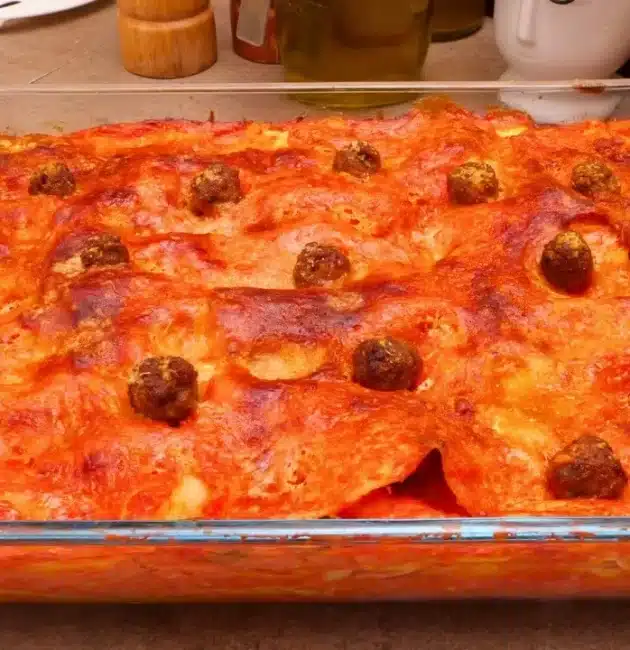 Preparazione lasagna fatta in casa (ricetta facile e buonissima)