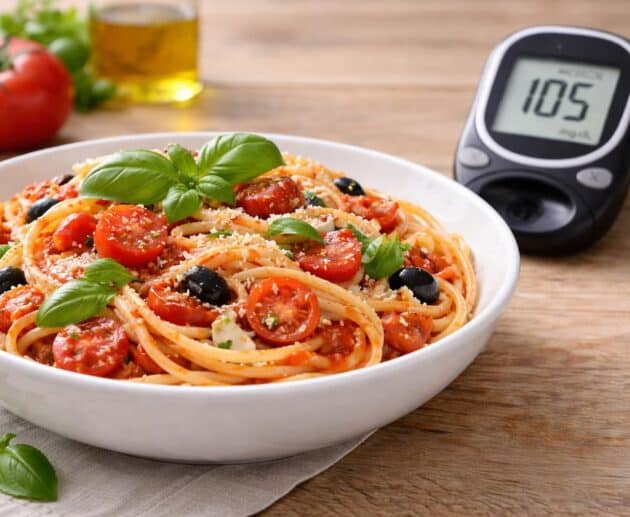 La pasta fa alzare troppo la glicemia? Dipende da cottura, porzione e condimento. Ecco cosa succede nel corpo dopo un piatto di pasta.