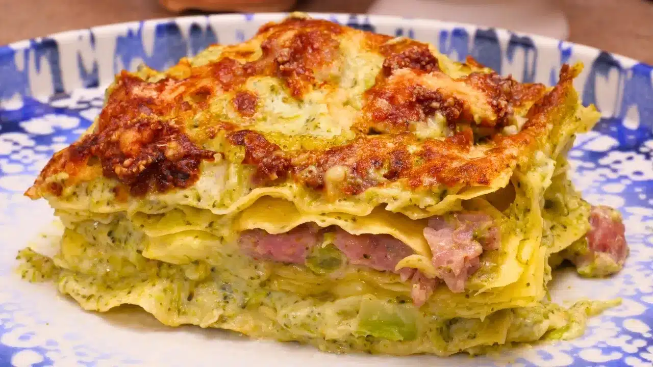 Ricette di cucina semplici spiegate passo passo con foto e video. Scopri ricette sfiziose per antipasti, primi, secondi, contorni e dolci!