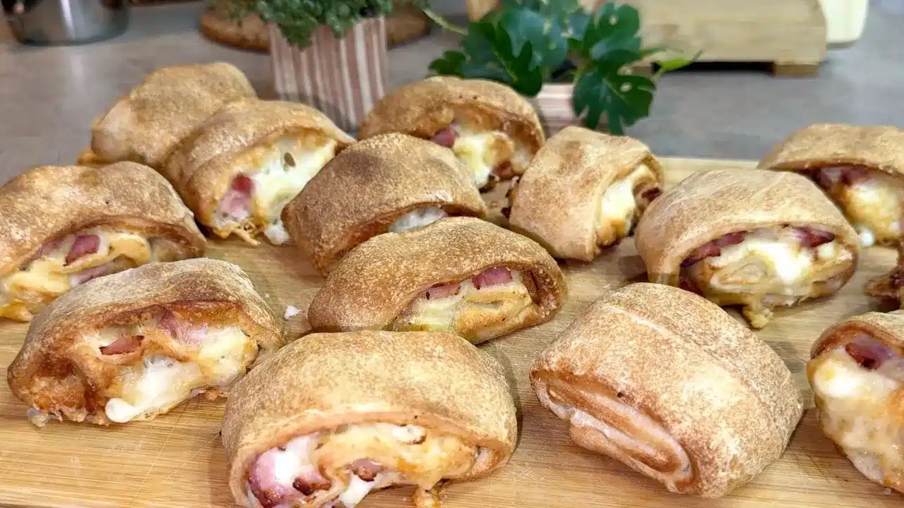 Ricette di cucina semplici spiegate passo passo con foto e video. Scopri ricette sfiziose per antipasti, primi, secondi, contorni e dolci!