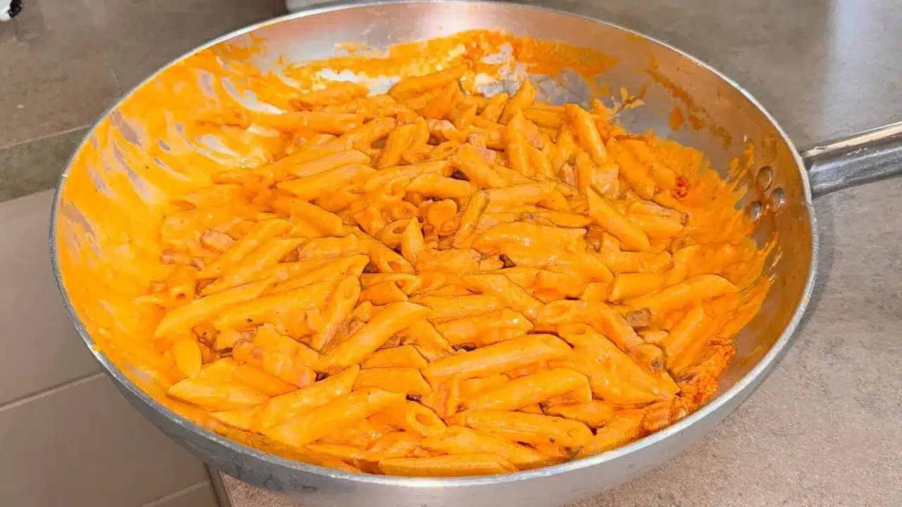 Ricette di cucina semplici spiegate passo passo con foto e video. Scopri ricette sfiziose per antipasti, primi, secondi, contorni e dolci!
