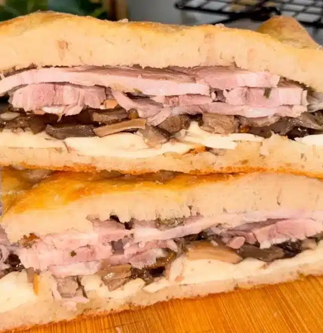 Ricette di cucina semplici spiegate passo passo con foto e video. Scopri ricette sfiziose per antipasti, primi, secondi, contorni e dolci!