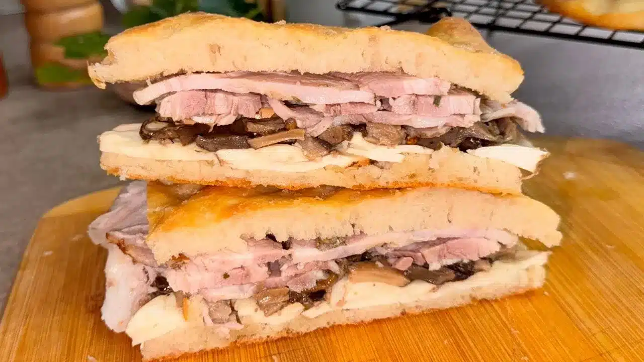 Ricette di cucina semplici spiegate passo passo con foto e video. Scopri ricette sfiziose per antipasti, primi, secondi, contorni e dolci!