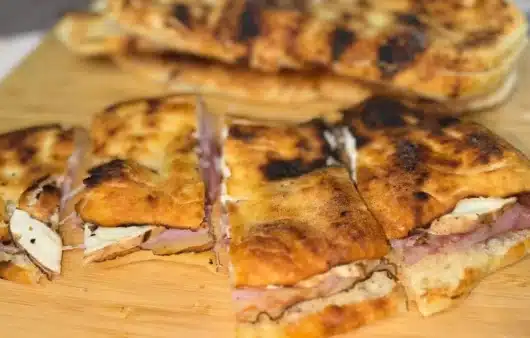 Come preparare i panuozzi fatti in casa buonissimi con farina 00 e semola: ricetta semplice e golosa adatta a tutti