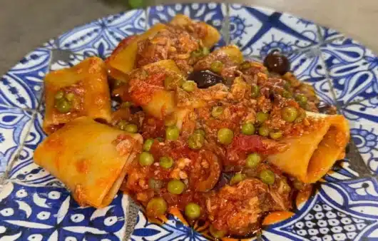Ricette di cucina semplici spiegate passo passo con foto e video. Scopri ricette sfiziose per antipasti, primi, secondi, contorni e dolci!