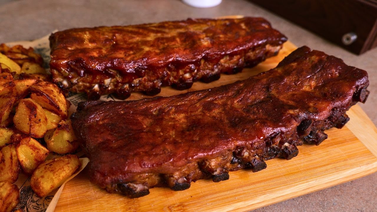 Costine di maiale al forno con salsa BBQ e paprika: ricetta facile e saporita, perfetta per un secondo piatto ricco e gustoso